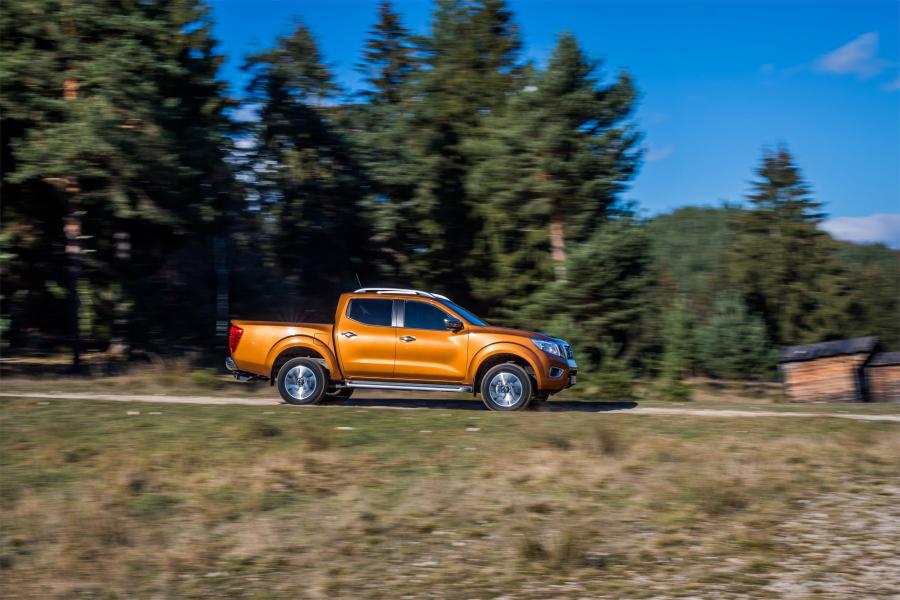  Nissan Navara Double Cab (D23) 2017 года  (WW) (фото 3 из 10)
